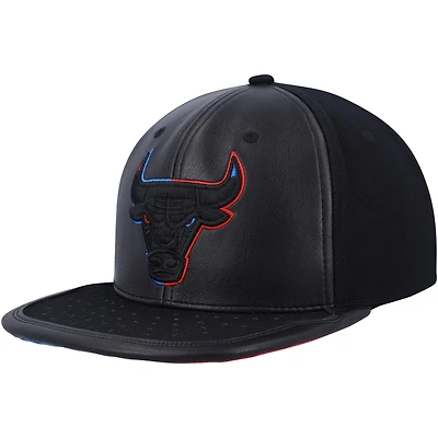 Men's Mitchell & Ness Black/ Chicago Bulls Day One Snapback Hat