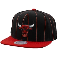 Men's Mitchell & Ness Black Chicago Bulls Hardwood Classics Team Pinstripe Snapback Hat