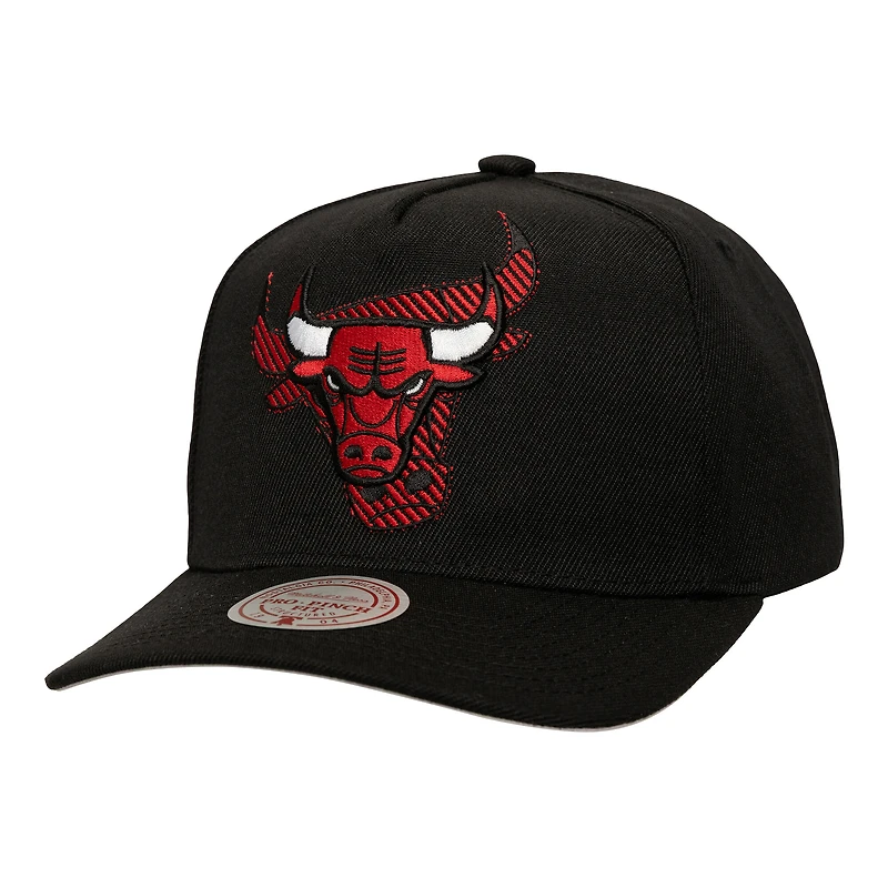 Men's Mitchell & Ness  Black Chicago Bulls Tilted Pro Pinch Adjustable Hat