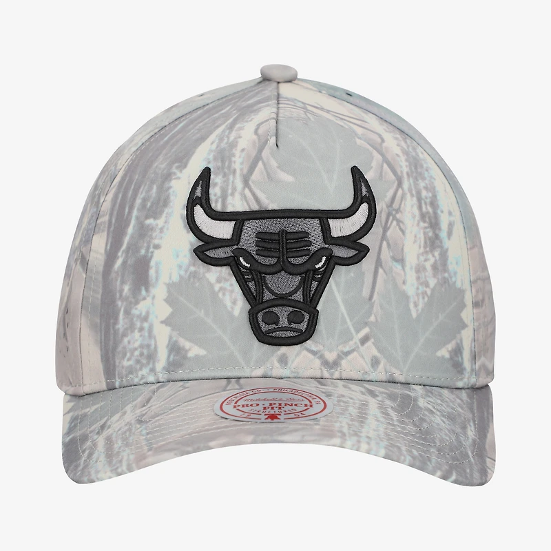Men's Mitchell & Ness Camo Chicago Bulls Pro Pinch Adjustable Hat
