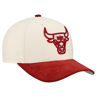Men's Mitchell & Ness Cream/Red Chicago Bulls Two-Tone Pro-Crown Adjustable Hat