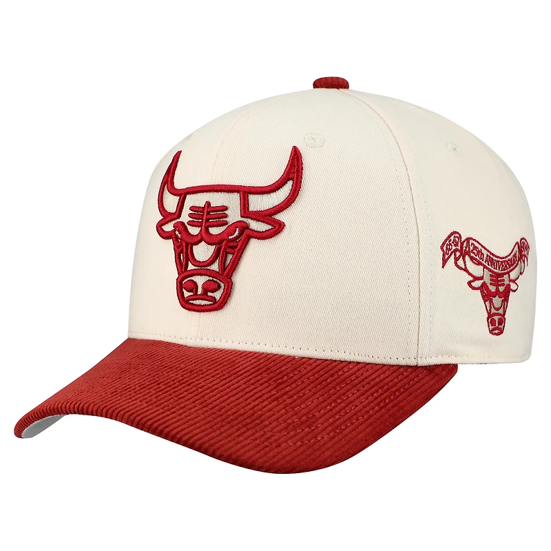 Men's Mitchell & Ness Cream/Red Chicago Bulls Two-Tone Pro-Crown Adjustable Hat