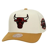 Men's Mitchell & Ness  Cream Chicago Bulls Ochre Dusted Double Two-Toned Pro Crown Adjustable Hat