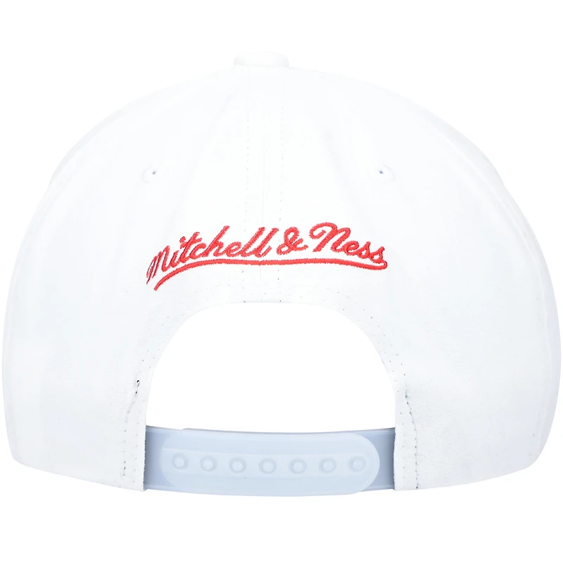 Men's Mitchell & Ness Gray/White Chicago Bulls Day 5 Snapback Hat