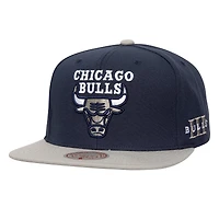 Men's Mitchell & Ness Navy/Gray Chicago Bulls Core III Snapback Hat
