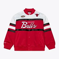 Veste Mitchell & Ness rouge Chicago Bulls Hardwood Classics Head Coach pour homme, en satin léger à boutons-pression.