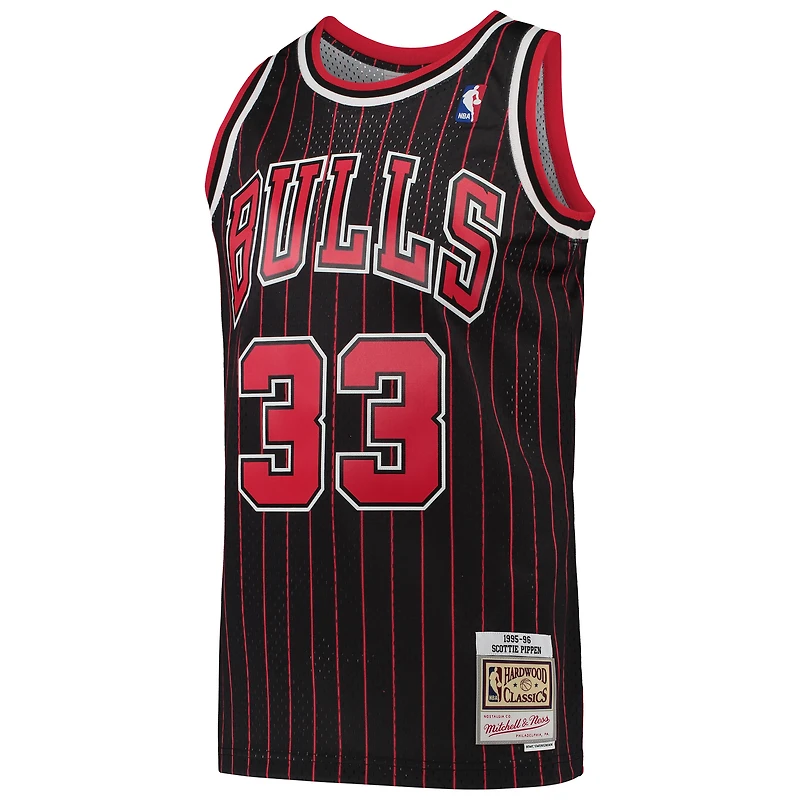 Maillot Swingman Mitchell & Ness Scottie Pippen noir Chicago Bulls Hardwood Classics pour homme