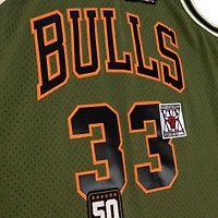 Men's Mitchell & Ness Scottie Pippen Olive Chicago Bulls 1997/98 Swingman - Jersey Flight Edition