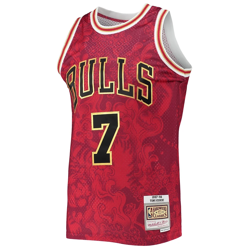 Maillot Swingman du Nouvel An lunaire Mitchell & Ness Toni Kukoc rouge Chicago Bulls Hardwood Classics 1997/98 pour hommes
