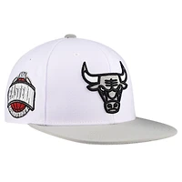 Casquette Snapback blanche Chicago Bulls Core Mitchell & Ness pour hommes