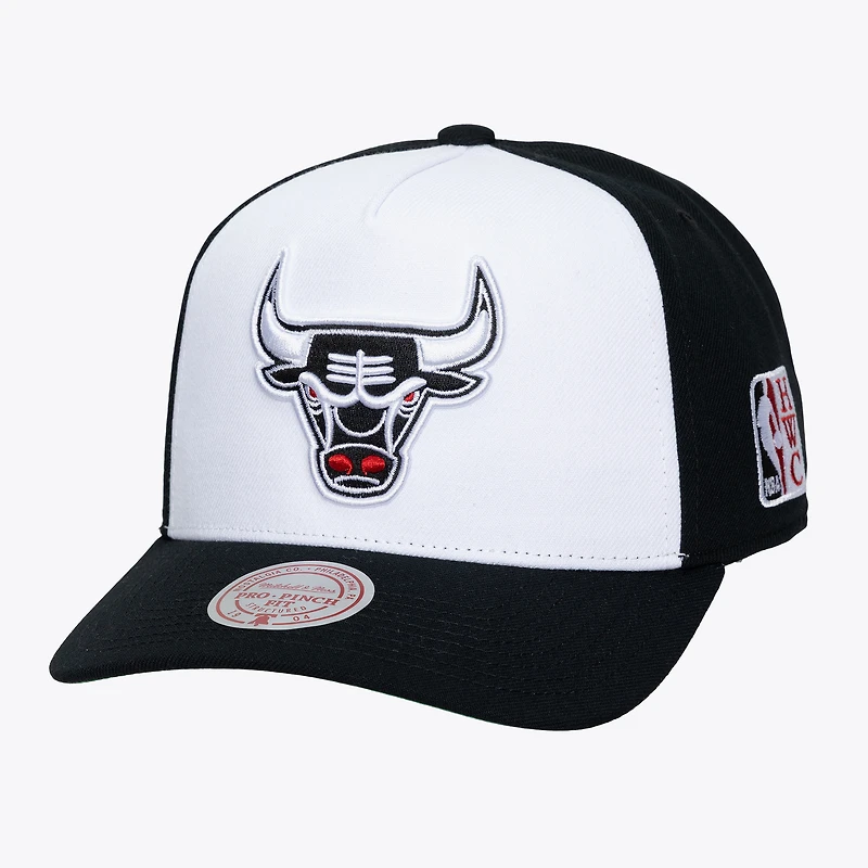 Casquette Mitchell & Ness blanche Chicago Bulls Hardwood Classics Legendary Away Pro-Pinch pour homme
