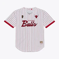 Maillot de baseball Mitchell & Ness blanc pour homme, Chicago Bulls, à rayures, en maille et boutons, avec entraîneur-chef.