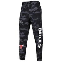 Men's New Era Black/Camo Chicago Bulls Tonal Joggers