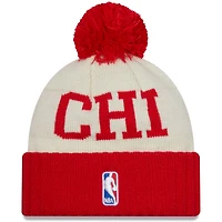 Chicago Bulls 2022 NBA Draft New Era pour homme, noir/crème - Bonnet en tricot à revers avec pompon