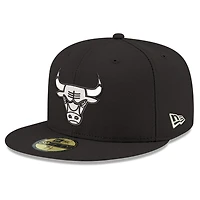 Casquette ajustée New Era Chicago Bulls 59FIFTY noire et blanche pour homme