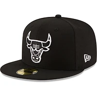 Casquette ajustée 59FIFTY avec logo noir et blanc des Chicago Bulls New Era pour homme