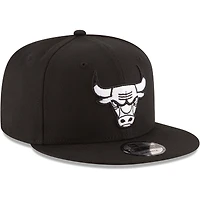 Men's New Era Black Chicago Bulls Black & White Logo 9FIFTY Adjustable Snapback Hat
