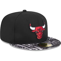 Men's New Era Black Chicago Bulls Coral Reef Visor 59FIFTY Fitted Hat