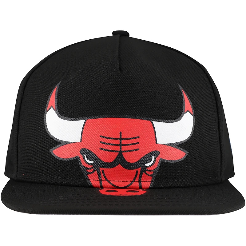 Casquette snapback surdimensionnée noire avec logo imprimé bouffant des Chicago Bulls New Era pour hommes