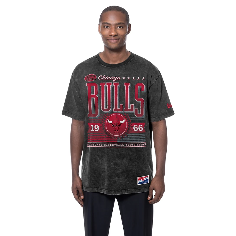 T-shirt oversize New Era Chicago Bulls noir pour homme, collection rétro, délavage minéral