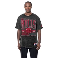 T-shirt oversize New Era Chicago Bulls noir pour homme, collection rétro, délavage minéral