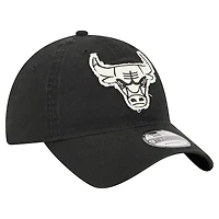 Casquette ajustable 9TWENTY noire New Era pour homme avec appliqué en tissu Chicago Bulls