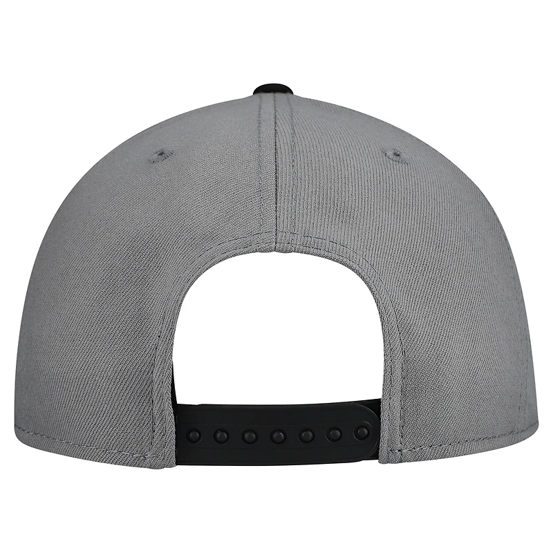Men's New Era Gray Chicago Bulls Core Logo Storm Gray Two-Tone 9FIFTY Snapback Hat