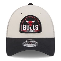 Men's New Era Khaki/Black Chicago Bulls Throwback Patch Trucker 9FORTY Adjustable Hat