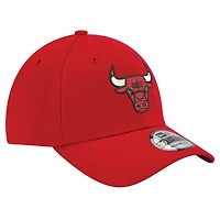 Casquette flexible 39THIRTY couleur officielle de l'équipe des Chicago Bulls New Era pour hommes, rouge