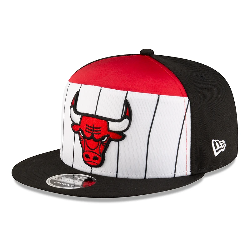 Casquette snapback 9FIFTY blanche/noire New Era Chicago Bulls 2025 NBA Tip Off pour homme