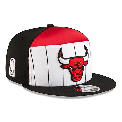 Casquette snapback 9FIFTY blanche/noire New Era Chicago Bulls 2025 NBA Tip Off pour homme