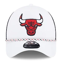 Casquette de camionneur réglable en mousse A-Frame 9FORTY Chicago Bulls Court Sport New Era pour hommes, blanc/noir