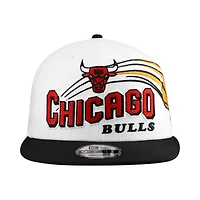 Men's New Era White/Black Chicago Bulls Retro Swoop 9FIFTY Snapback Hat