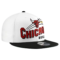 Men's New Era White/Black Chicago Bulls Retro Swoop 9FIFTY Snapback Hat