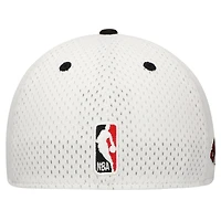 Men's New Era White/Black Chicago Bulls Throwback 2Tone 59FIFTY Fitted Hat