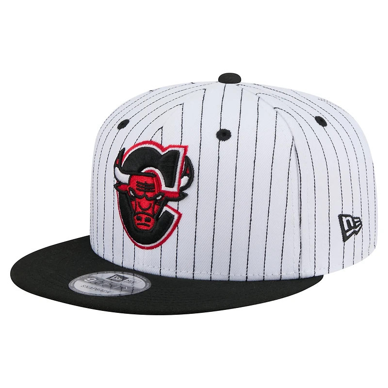 Casquette snapback 9FIFTY Deceptor Pinstripe blanche des Chicago Bulls pour homme de New Era