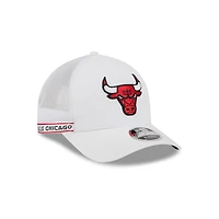 Men's New Era  White Chicago Bulls Featherweight Team Tape 9FORTY M-Crown A-Frame Adjustable Hat