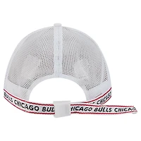 Men's New Era  White Chicago Bulls Featherweight Team Tape 9FORTY M-Crown A-Frame Adjustable Hat