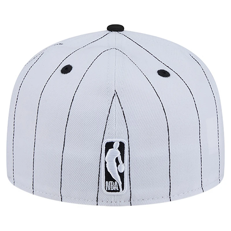 Casquette ajustée 59FIFTY blanche à rayures fines avec logo des Chicago Bulls pour homme New Era