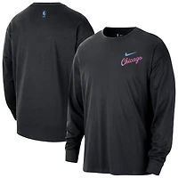 T-shirt à manches longues Nike Chicago Bulls City Edition Remix Essential Logo noir pour homme