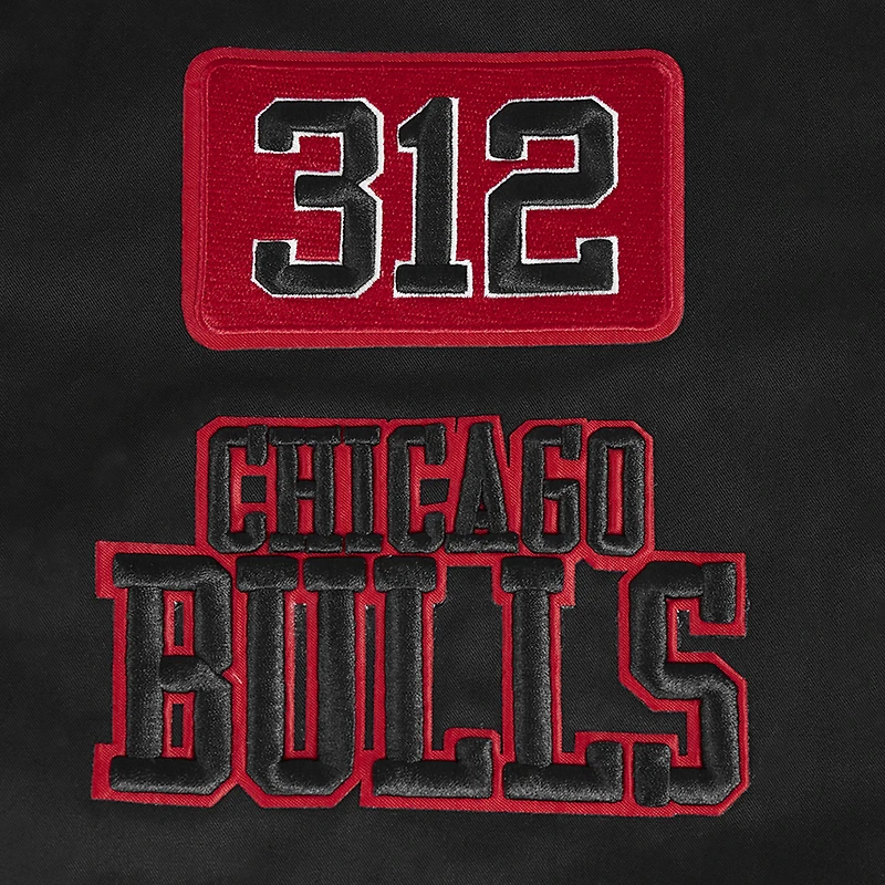 Veste zippée en sergé noir Pro Standard Chicago Bulls Area Code pour homme