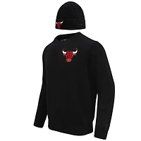 Coffret cadeau pull à col rond et bonnet en tricot revers Pro Standard Black Chicago Bulls pour hommes