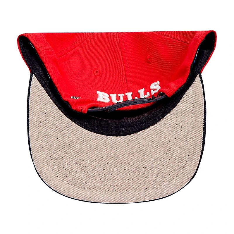 Men's Pro Standard Red/Black Chicago Bulls Logo Morph Snapback Hat