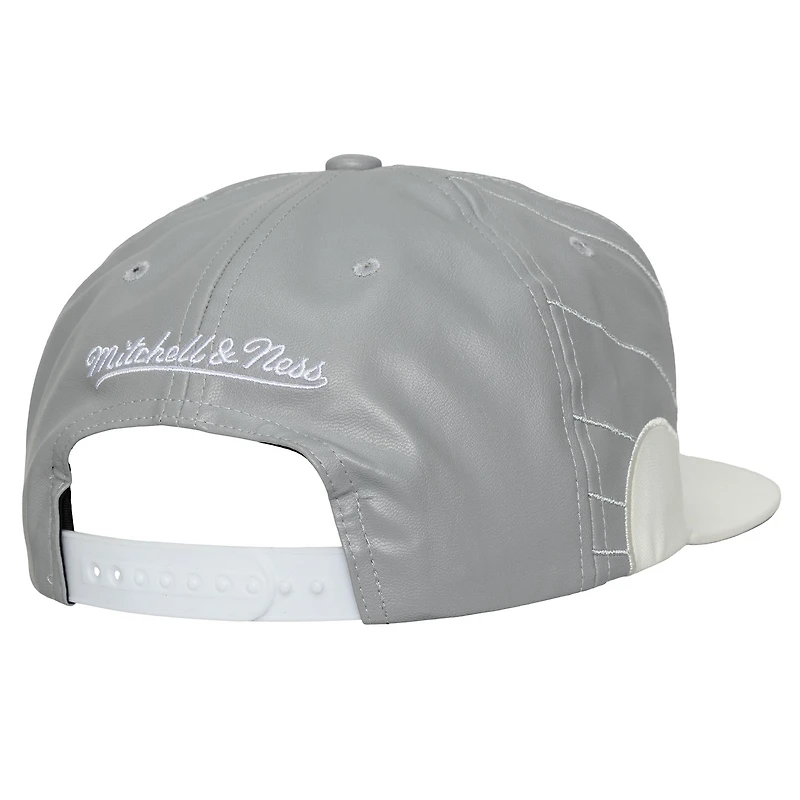 Mitchell & Ness Gray/White Chicago Bulls Day 12 Two-Tone Faux Leather Snapback Hat