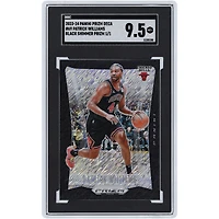 Carte Panini Prizm Deca Black Shimmer Prizm #69 #1/1 SGC 2023-24 des Chicago Bulls de Patrick Williams authentifiée 9,5