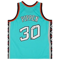 Maillot de l'équipe de l'Est des Chicago Bulls 1996 All-Star signé Scottie Pippen, dédicacé par Michell & Ness