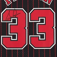 Maillot Swingman à rayures noires autographié par Scottie Pippen des Chicago Bulls Mitchell & Ness 1995-96