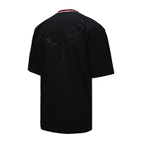 Unisex Mitchell & Ness Black Chicago Bulls Playmaker Vintage Logo T-Shirt