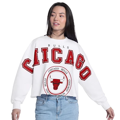 Women's G-III 4Her by Carl Banks  White Chicago Bulls Bleachers Cropped French Terry Sweatshirt