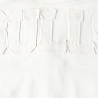 Veste en jean boutonnée Lusso White Chicago Bulls pour femme avec cristaux Swarovski et effet usé